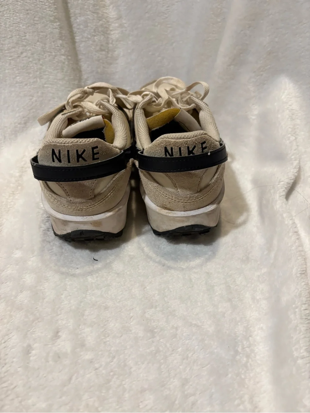 Nike Cream and Black Casual Sneakers